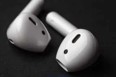 Auriculares de distintas marcas