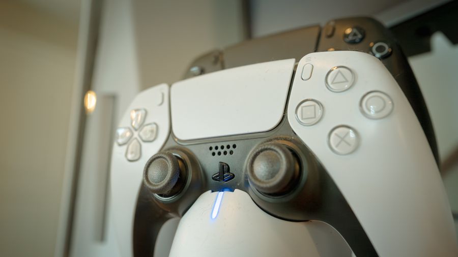 Mando PS5 con botones y luz LED