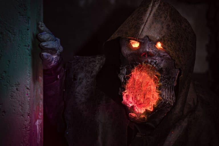 Monstruo terrorífico en videojuegos de horror