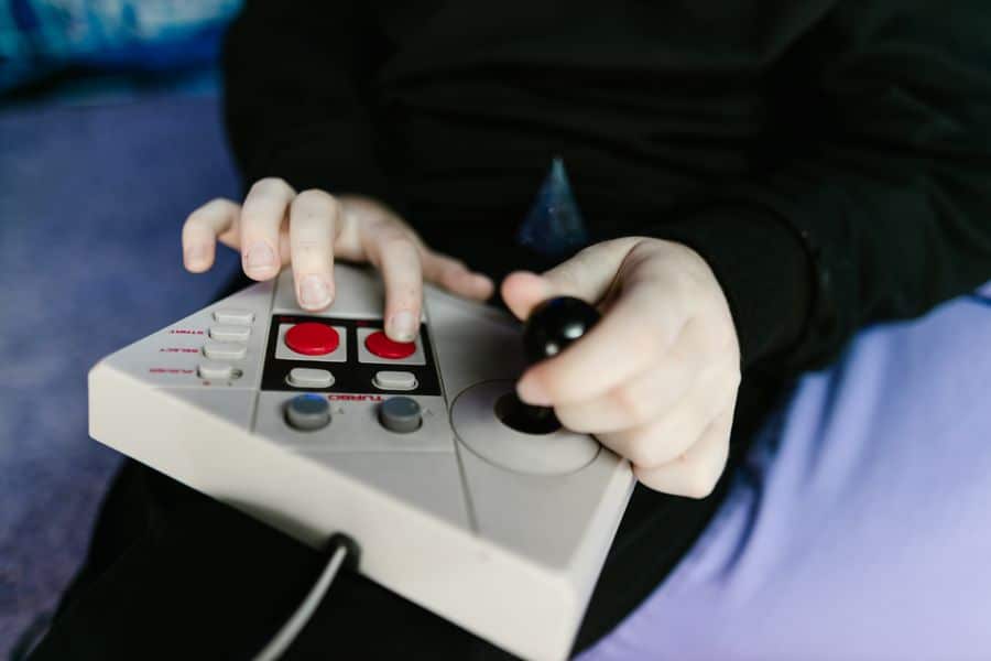 mandos clasicos videojuegos retro 1 Mandos clásicos de videojuegos retro