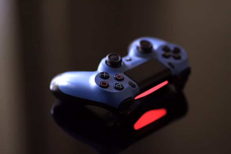 Mando PS4 conexión USB y Bluetooth