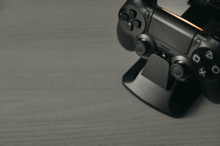 Mando PS4 negro para duración batería