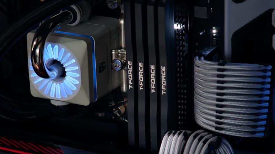 Sistema de refrigeración T-FORCE para procesadores VR